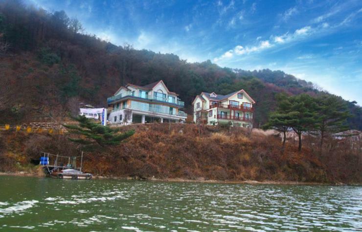 Lahoya Pension Chuncheon Exterior foto